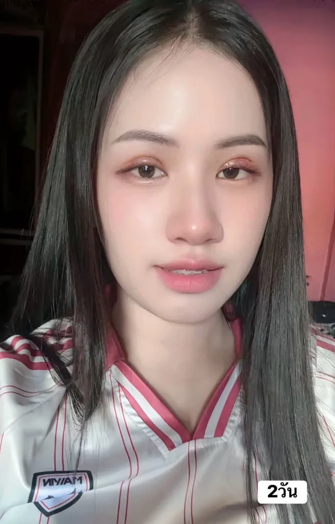 ทำตาสองชั้น